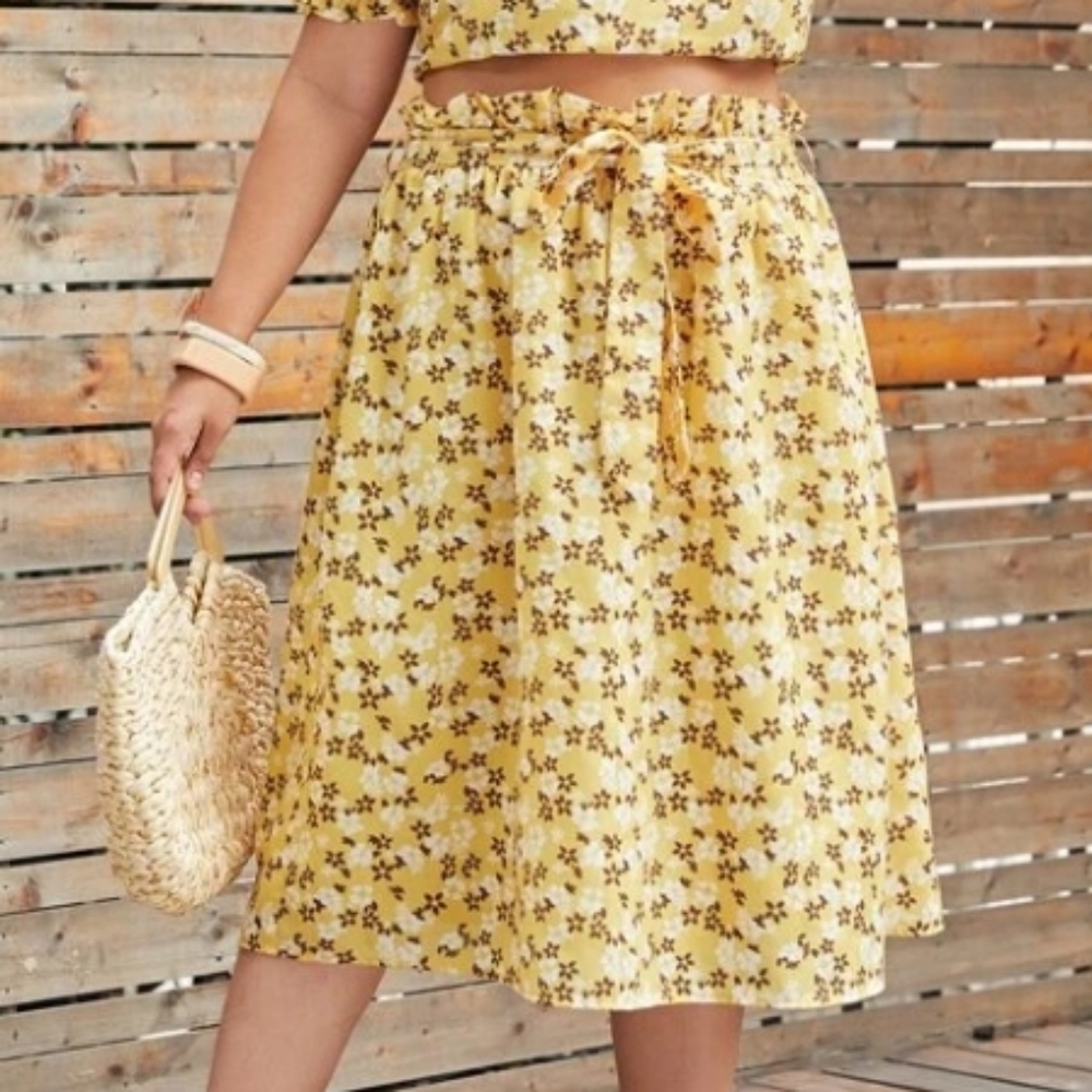 Paper bag waist, plus size skirt